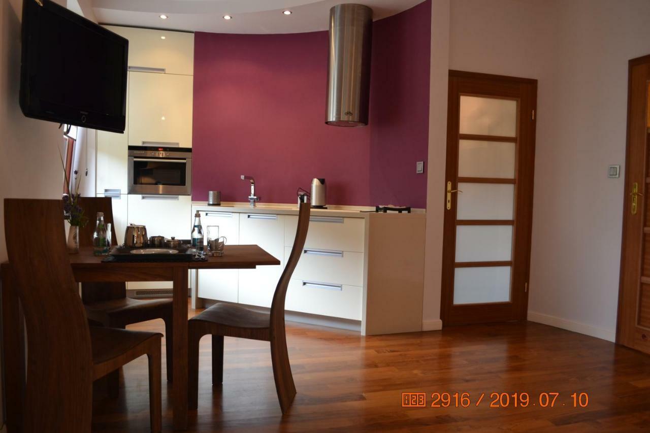 Apartament Parkowa Polana Z Ogrodem Daire Polanica-Zdroj Dış mekan fotoğraf