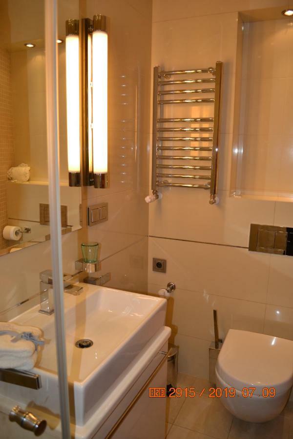 Apartament Parkowa Polana Z Ogrodem Daire Polanica-Zdroj Dış mekan fotoğraf